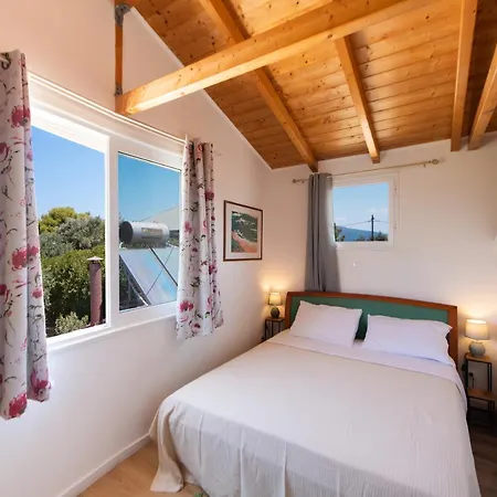 Borgo! ευχάριστο εξοχικό σπίτι δίπλα στη θάλασσα!! * Lefkada City
